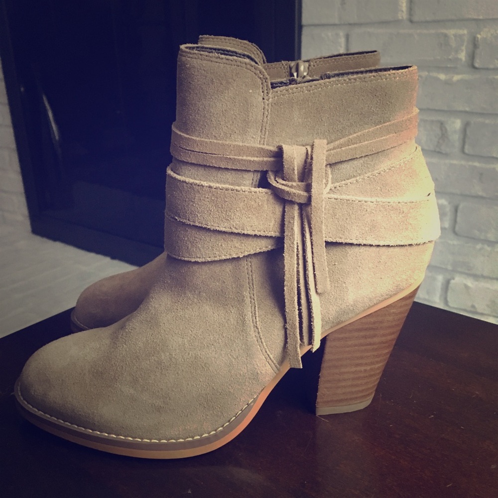 Sole Society. Size 7.5 - NEW